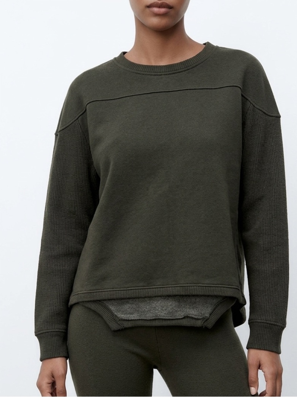 Pre love Zara Women's Dark Green Crew Neck Sweater